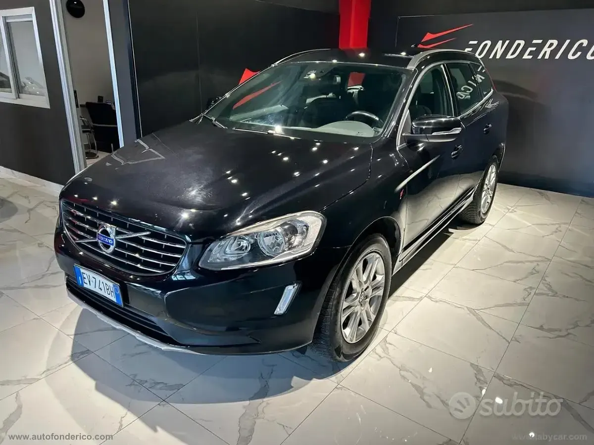 Usata Volvo XC60 R-Design Momentum 181 CV (133 kW) 2014 Nero SUV