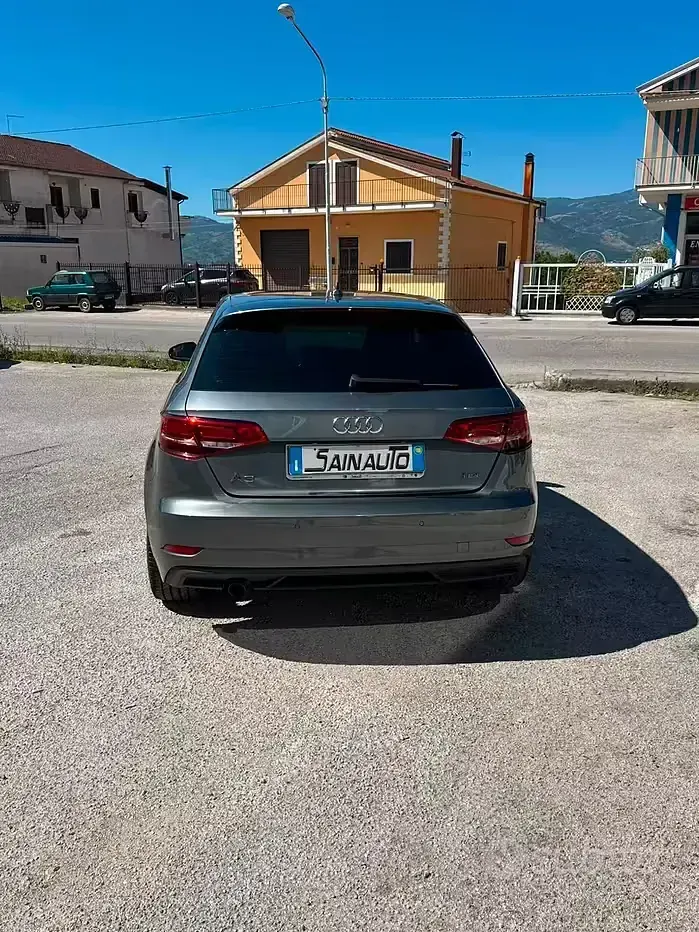 Usata Audi A3 S-Line 116 CV (85 kW) 2018 Grigio Berlina