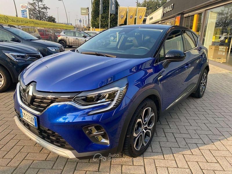 Usata Renault Captur Techno 160 CV (117 kW) 2023 Blu iron + tetto nero etoile SUV