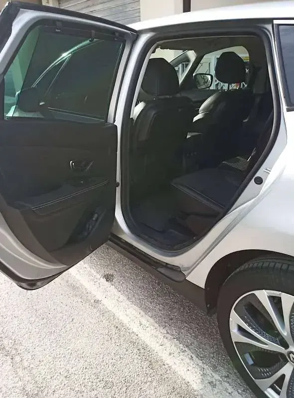 Usata Renault Scénic IV Intens 110 CV (80 kW) 2019 Argento Monovolume