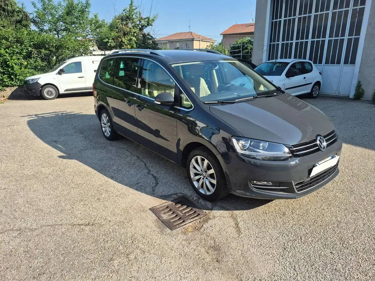 Usata VW Sharan Highline 140 CV (102 kW) 2013 Grigio Monovolume