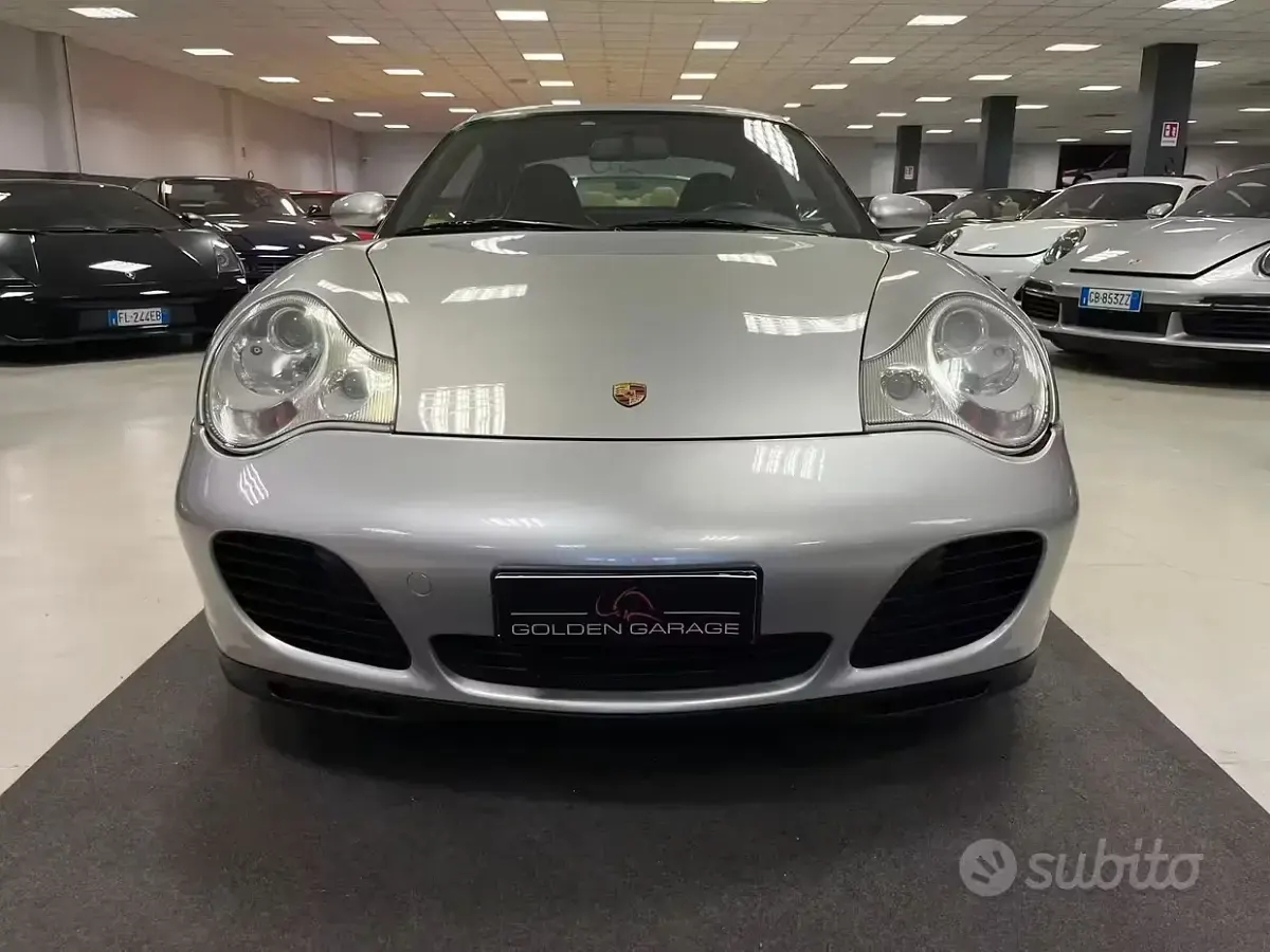 Usata Porsche 911 Carrera 4S 320 CV (235 kW) 2002 Grigio Coupé