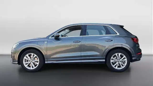 Usata Audi Q3 S-Line 245 CV (180 kW) 2023 Grigio daytona perla SUV