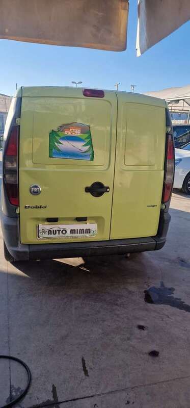 Usata Fiat Doblò 90 CV (66 kW) 2005 Verde Monovolume