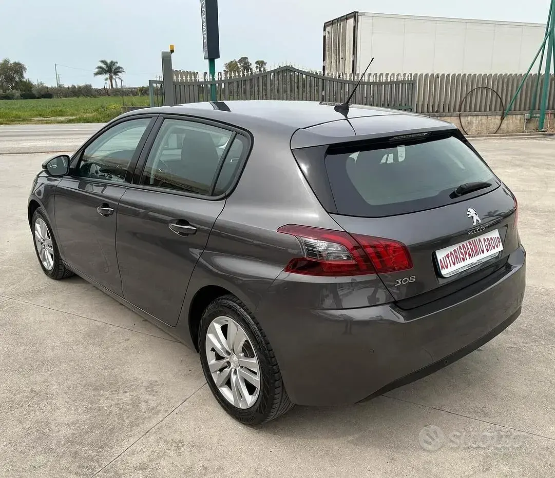 Usata Peugeot 308 Business-Line 131 CV (96 kW) 2021 Grigio Berlina