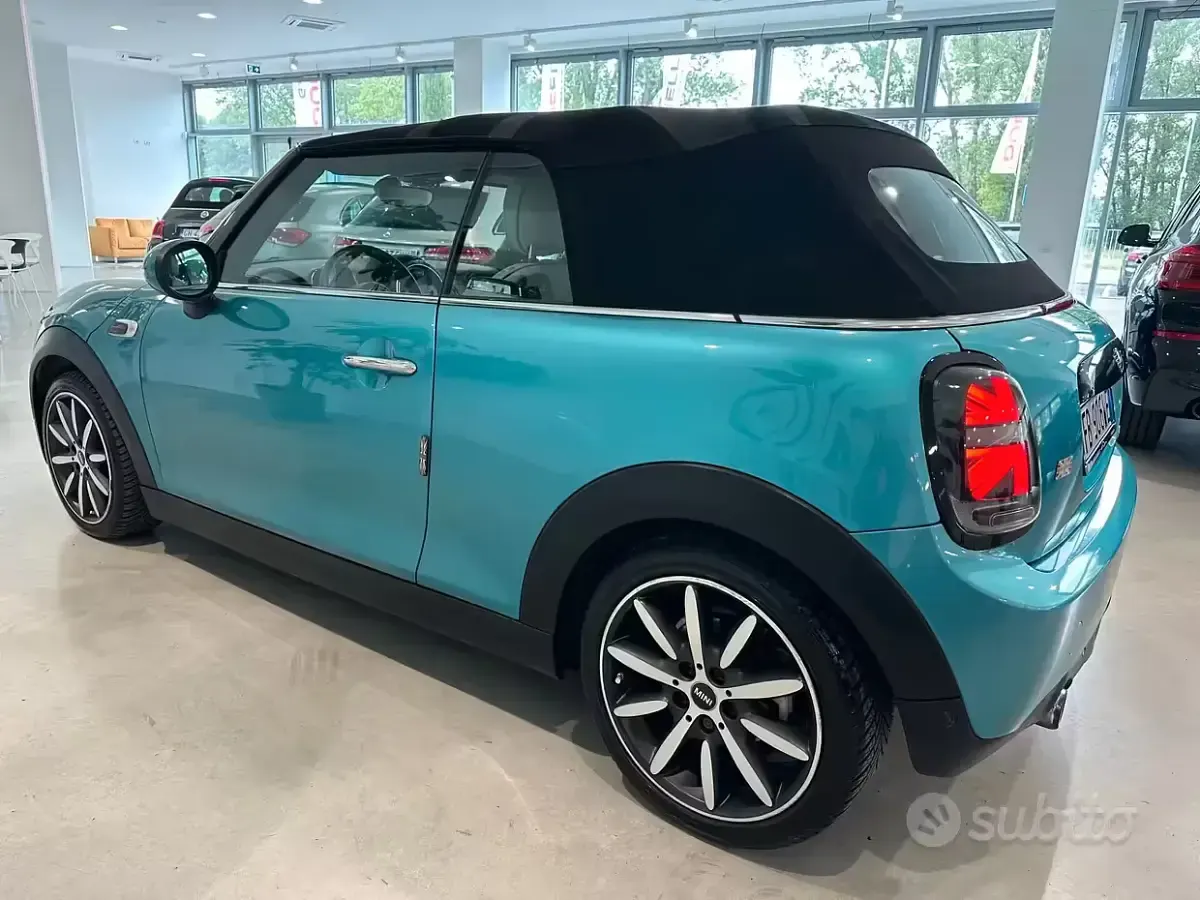 Usata Mini Cooper D Cabriolet Hype 116 CV (85 kW) 2016 Blu Cabrio