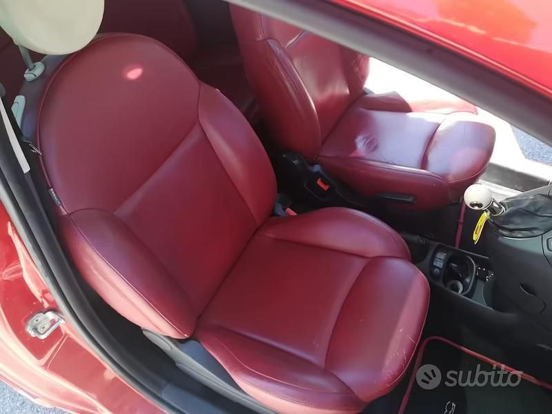 Usado Fiat 500 Opening Edition 75 CV (55 kW) 2008 Rojo Berlina