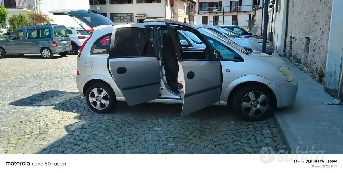 Usata Opel Meriva 101 CV (74 kW) 2005 Grigio Monovolume
