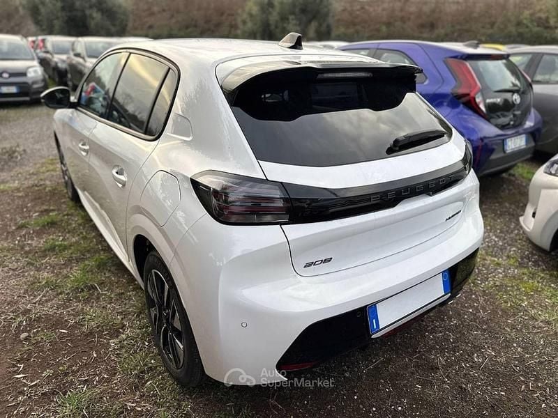 Usata Peugeot 208 Allure 101 CV (74 kW) 2024 Bianco Utilitaria