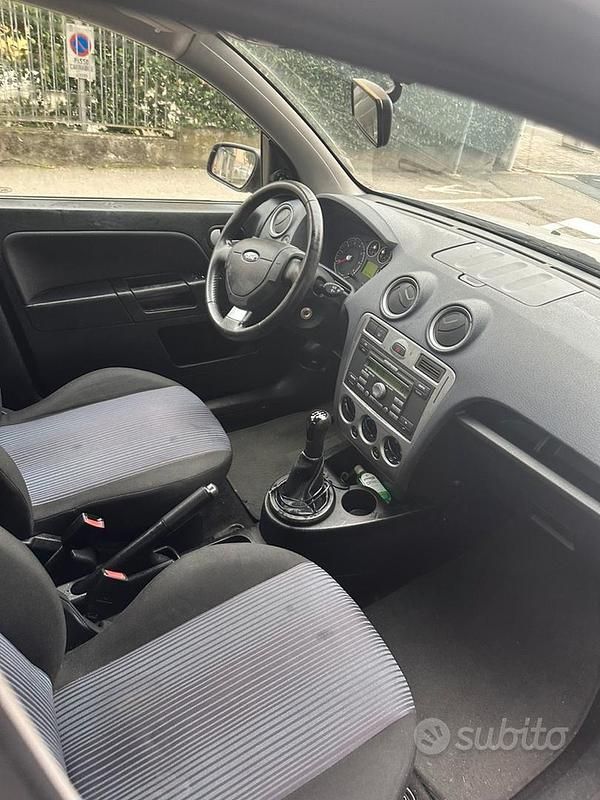 Usata Ford Fusion 2006 Grigio Berlina