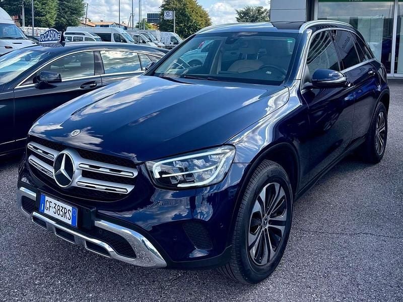Usata Mercedes GLC300e 194 CV (142 kW) 2021 Blu/azzurro SUV