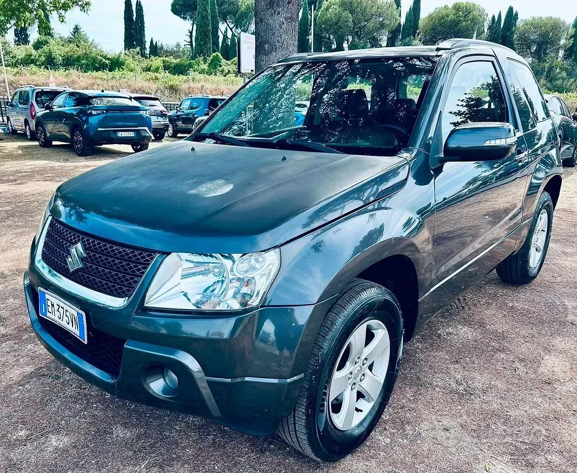 Usata Suzuki Grand Vitara 106 CV (77 kW) 2012 SUV