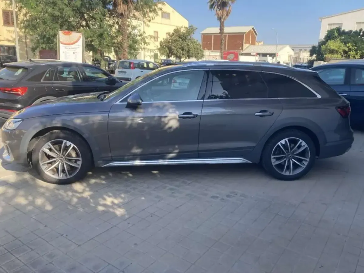 Usata Audi A4 Allroad Ambiente 204 CV (150 kW) 2021 Grigio scuro Station wagon