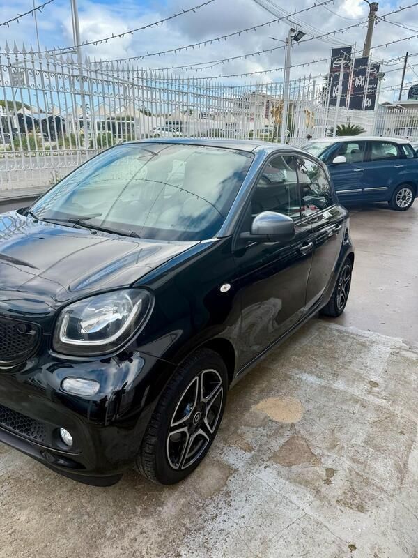 Usata Smart ForFour Passion 108 CV (79 kW) 2018 Nero Utilitaria