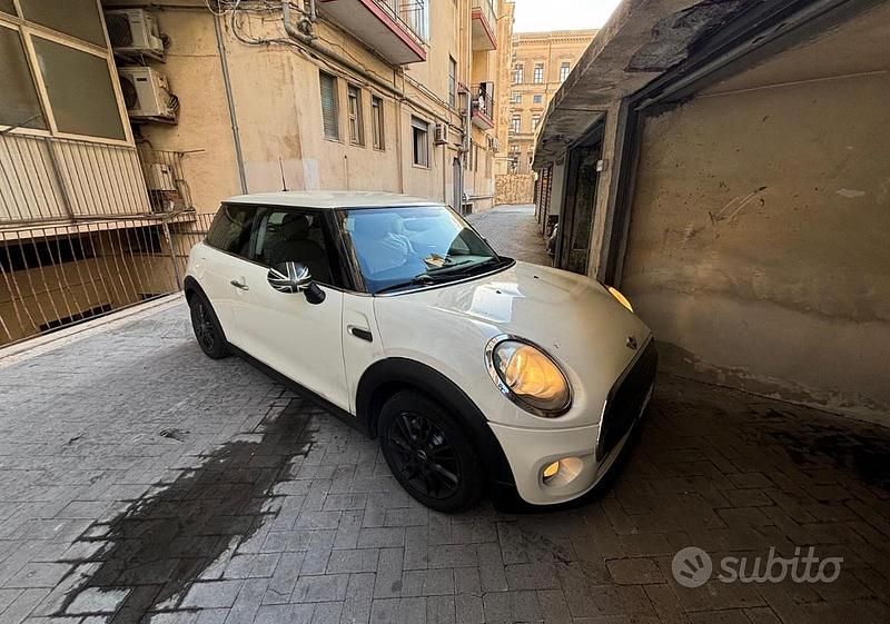 Usata Mini ONE 75 CV (55 kW) 2015 Bianco Utilitaria