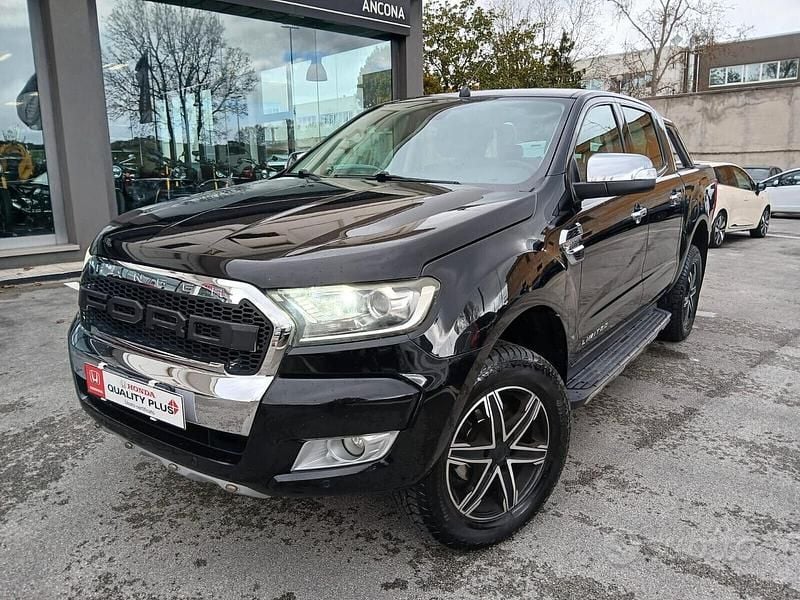 Usata Ford Ranger Limited 160 CV (117 kW) 2016 Nero Pick-up