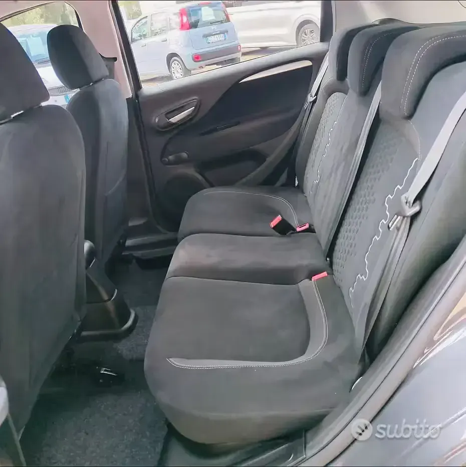 Usata Fiat Punto S 85 CV (62 kW) 2015 Grigio Utilitaria
