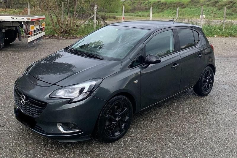 Usado Opel Corsa 75 CV (55 kW) 2017 Gris Utilitario
