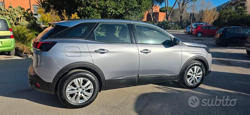 Usata Peugeot 3008 130 CV (95 kW) 2023 Grigio SUV