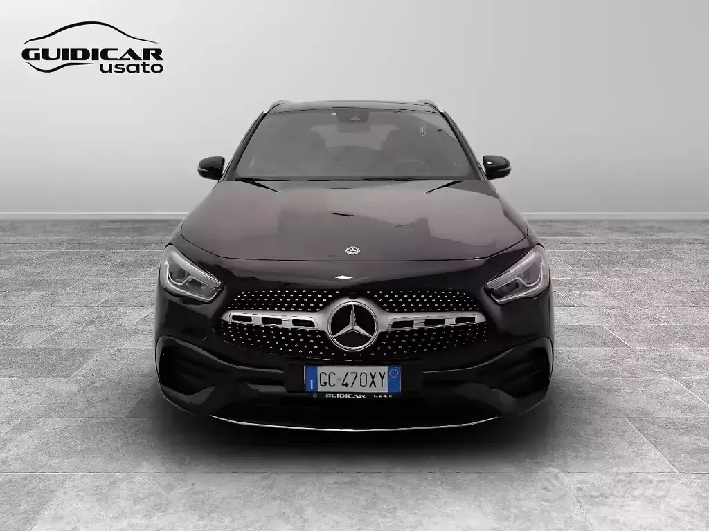 Usata Mercedes GLA200 Premium 150 CV (110 kW) 2021 Nero SUV