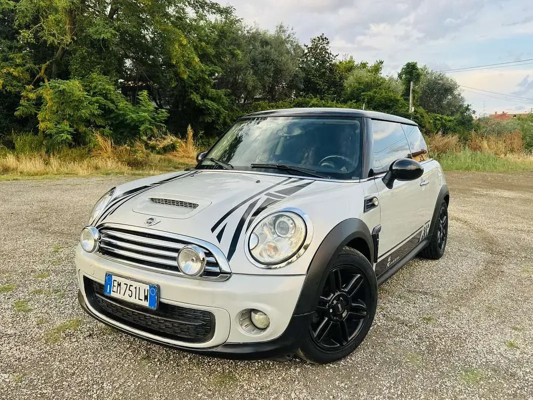 Usata Mini Cooper D 112 CV (82 kW) 2012 Grigio Utilitaria