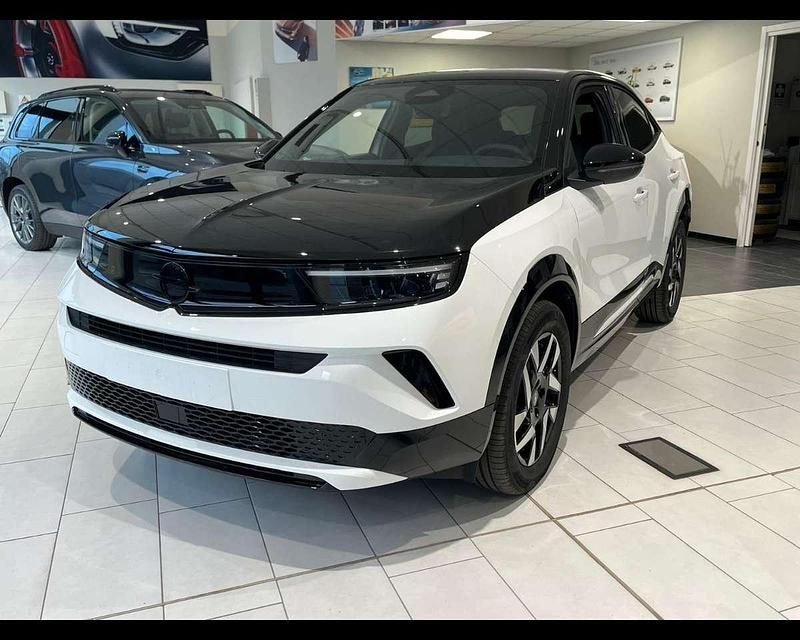 Nuova Opel Mokka 136 CV (100 kW) 2026 Arktis white SUV