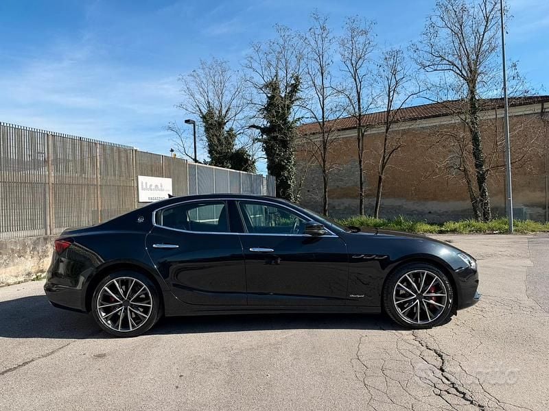 Usata Maserati Ghibli 275 CV (202 kW) 2019 Nero Berlina
