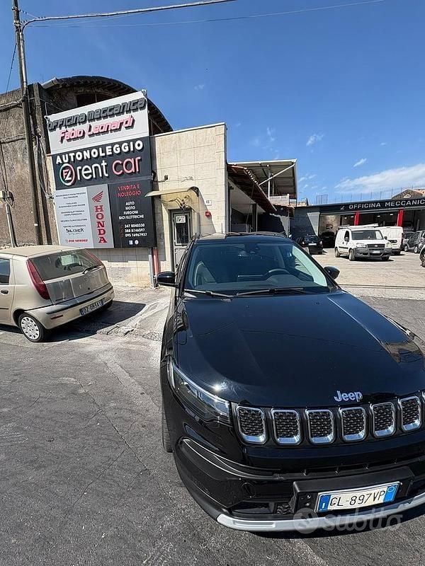 Nero Usata 2022 Jeep Compass SUV | 23.999 € (Buon prezzo) - Immagine 1/4