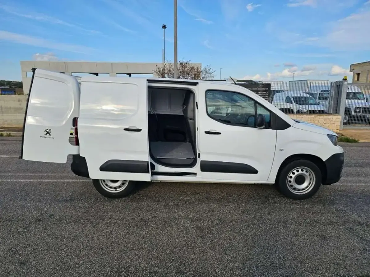 Usata Peugeot Partner Premium 102 CV (75 kW) 2021 Bianco Monovolume