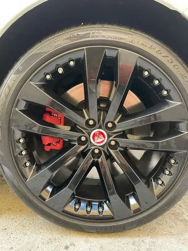 Usata Jaguar F-Type R-Dynamic 300 CV (220 kW) 2019 Bianco Coupé