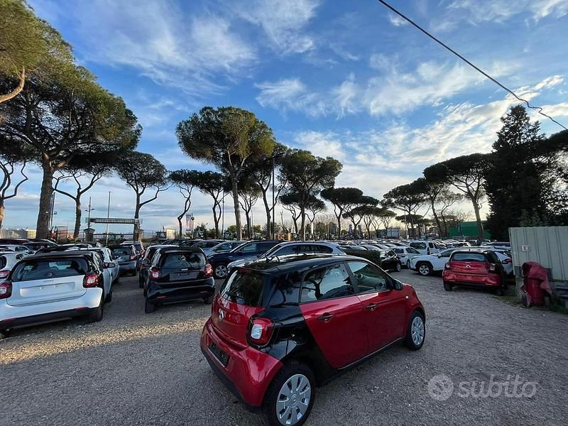 Usata Smart ForFour 71 CV (52 kW) 2016 Rosso Utilitaria