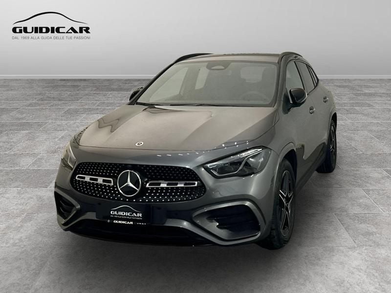 Nuova Mercedes GLA200 150 CV (110 kW) 2026 Grigio SUV
