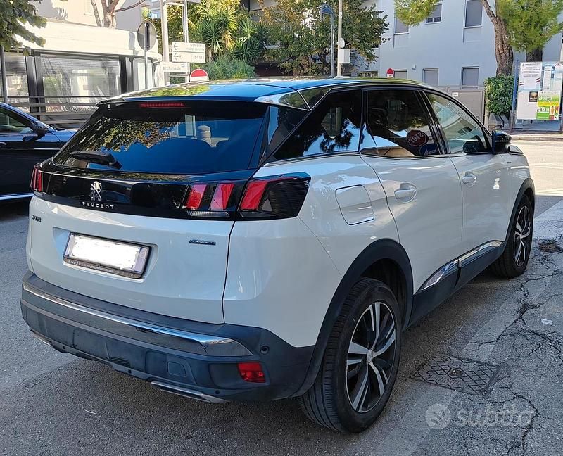 Usata Peugeot 3008 GT-line 150 CV (110 kW) 2018 Bianco SUV