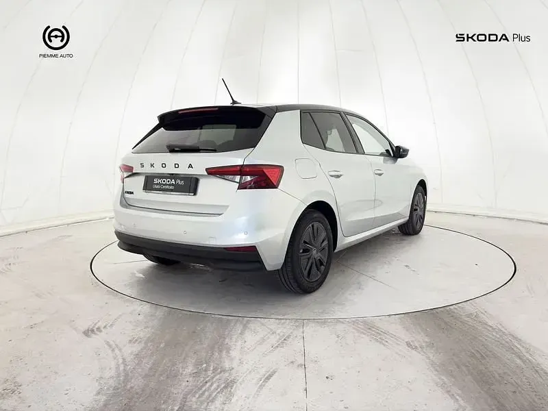 Usata Skoda Fabia 80 CV (58 kW) 2025 Argento tetto nero Utilitaria
