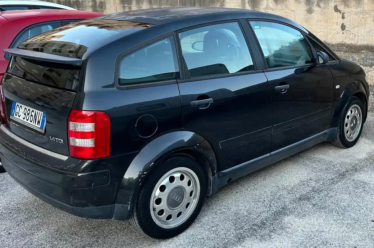 Usata Audi A2 75 CV (55 kW) 2001 Nero Utilitaria