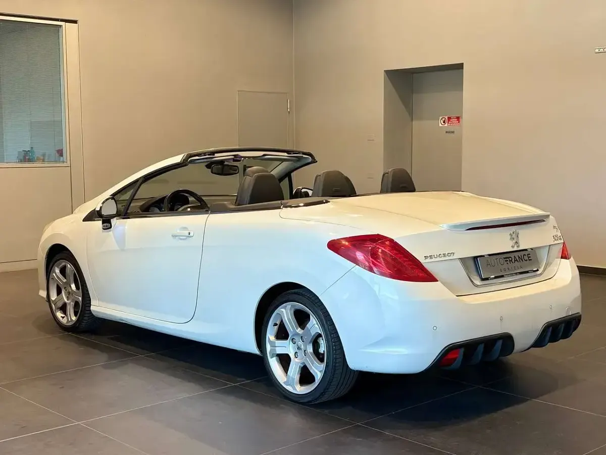 Usata Peugeot 308 CC 140 CV (102 kW) 2009 Bianco perla Cabrio