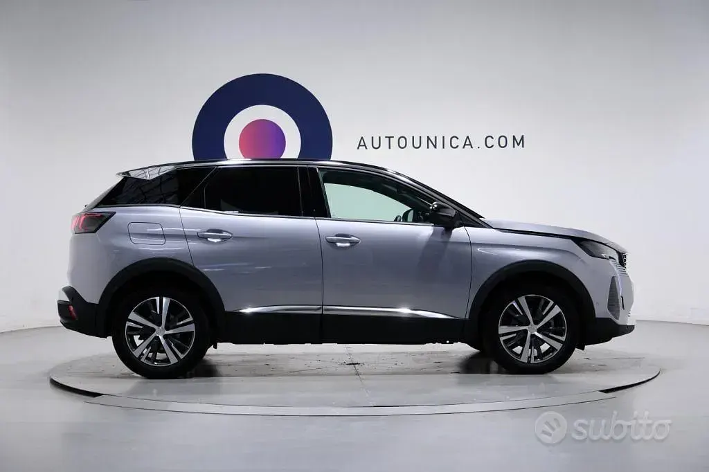 Usata Peugeot 3008 Allure 131 CV (96 kW) 2024 Grigio SUV
