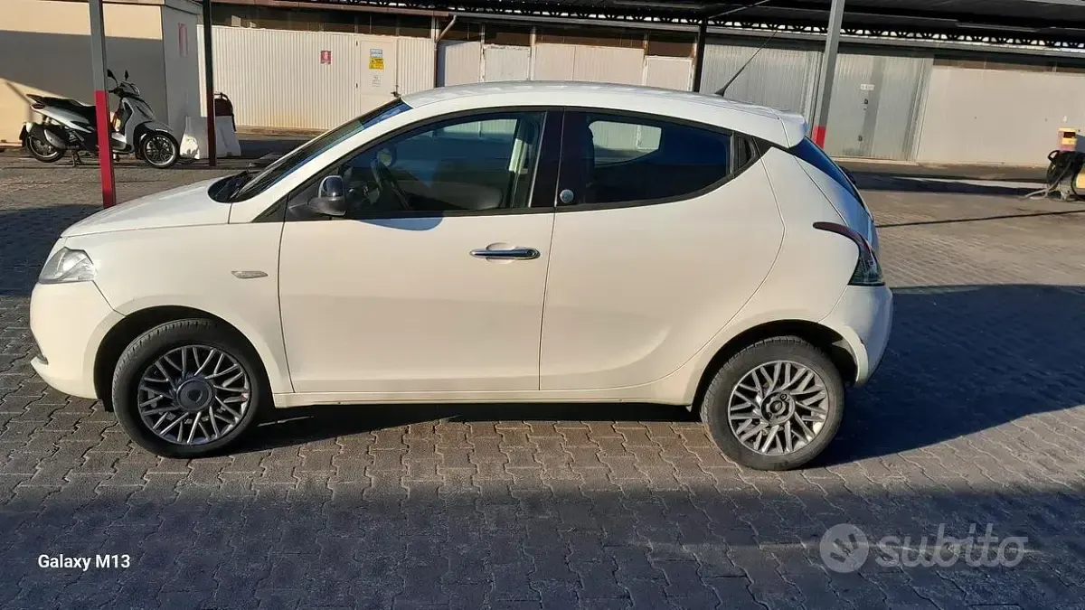 Usata Lancia Ypsilon 85 CV (62 kW) 2013 Utilitaria
