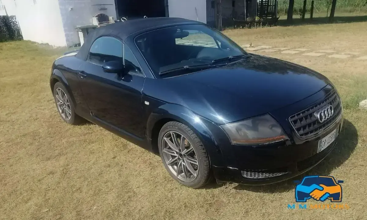 Usata Audi TT Ambiente 179 CV (131 kW) 2004 Blu/azzurro Coupé