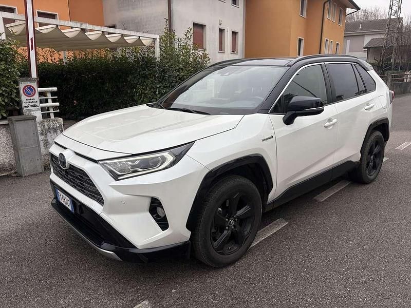 Usata 2019 Toyota RAV4 Hybrid Lounge SUV | 24.500 € (Buon prezzo) - Immagine 1/4