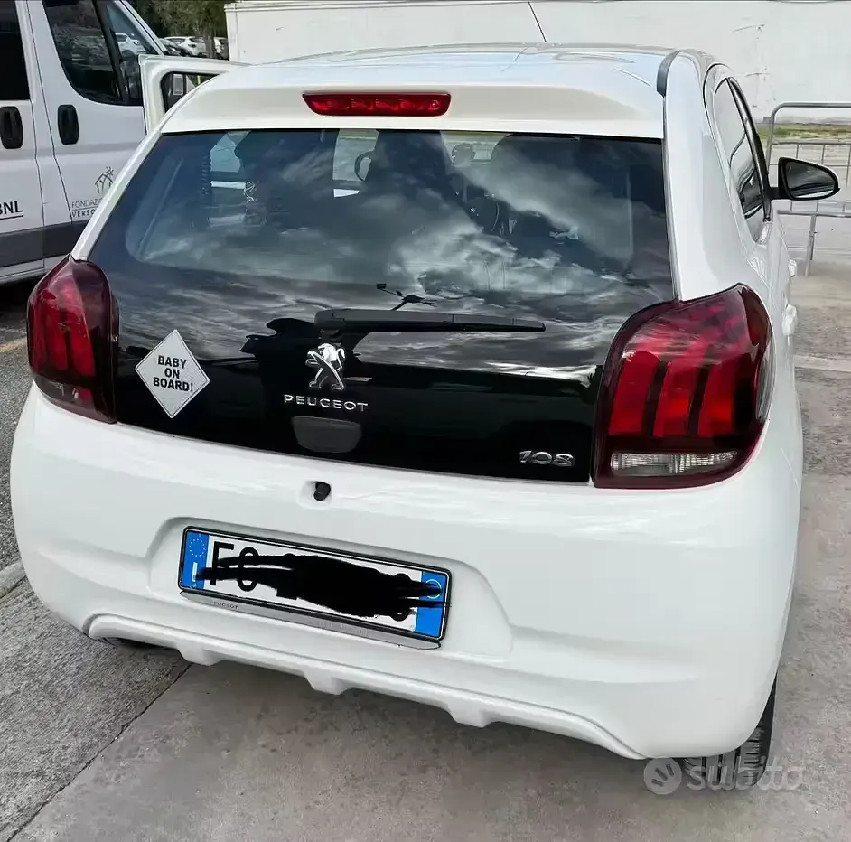 Usata Peugeot 108 Active 69 CV (50 kW) 2016 Bianco Utilitaria