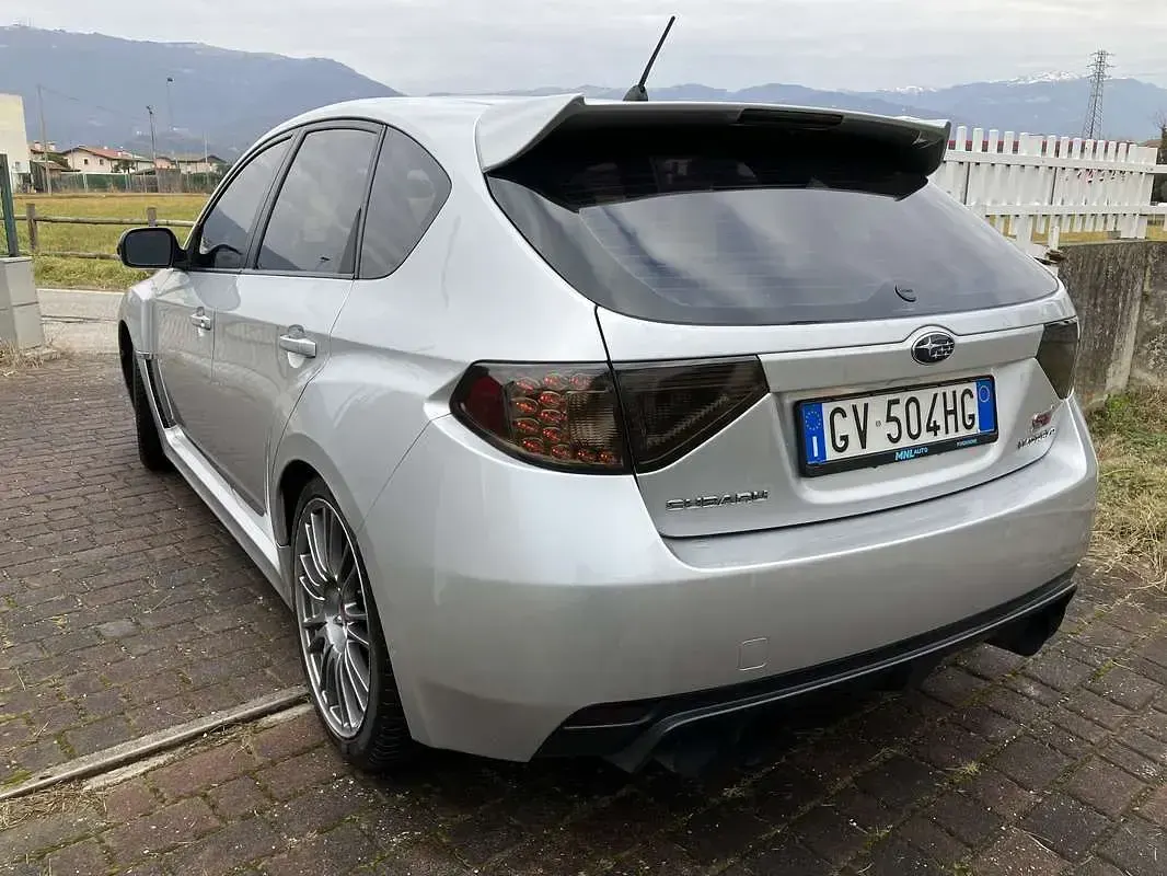 Usata Subaru Impreza 300 CV (220 kW) 2008 Grigio Berlina