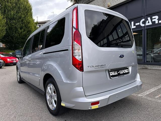 Usata Ford Tourneo Connect Titanium 120 CV (88 kW) 2017 Argento Monovolume