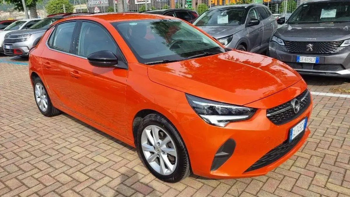 Usata Opel Corsa Elegance 101 CV (74 kW) 2023 Arancione Utilitaria