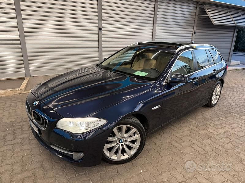 Usata BMW 520 Efficient Dynamics 184 CV (135 kW) 2011 Blu Station wagon