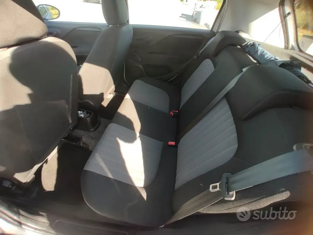 Usata Fiat Punto 77 CV (56 kW) 2018 Utilitaria