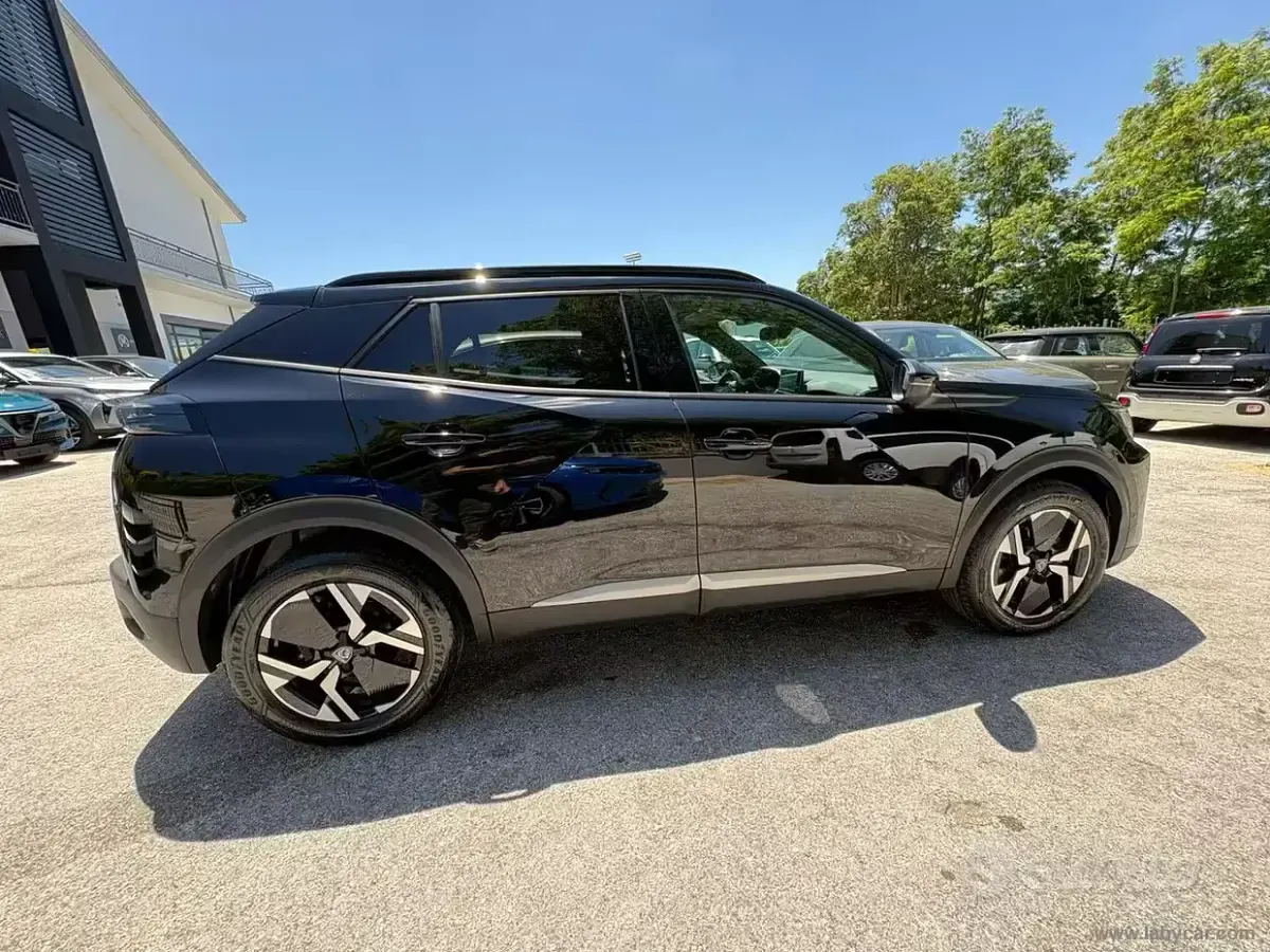 Usata Peugeot 2008 Allure 131 CV (96 kW) 2025 Nero SUV