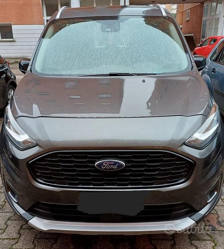 Usata Ford Tourneo Connect 120 CV (88 kW) 2022 Grigio Monovolume