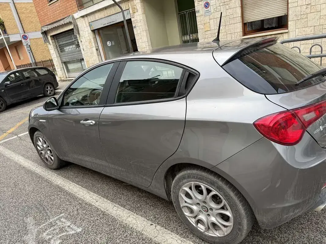 Usata Alfa Romeo Giulietta Business 120 CV (88 kW) 2019 Utilitaria
