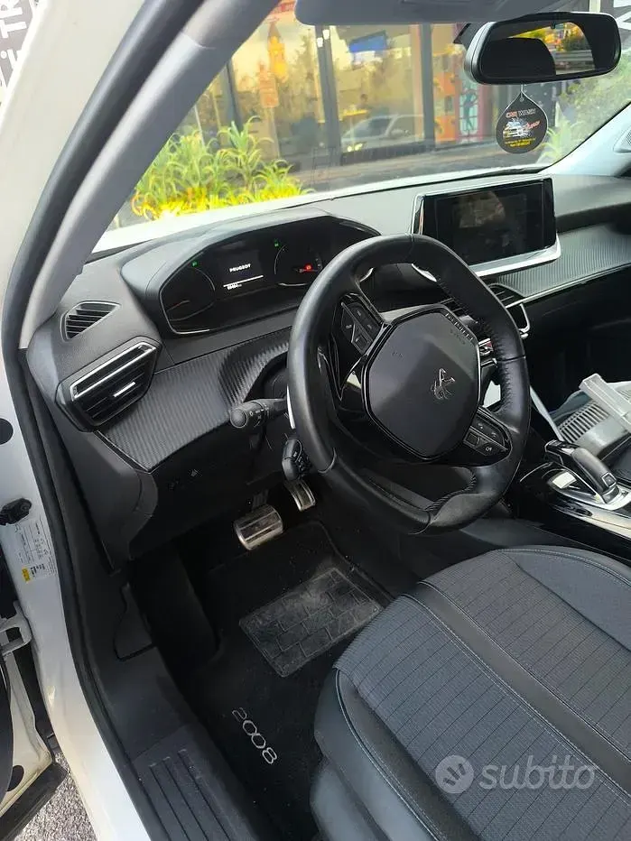 Usata Peugeot 2008 131 CV (96 kW) 2021 Bianco SUV